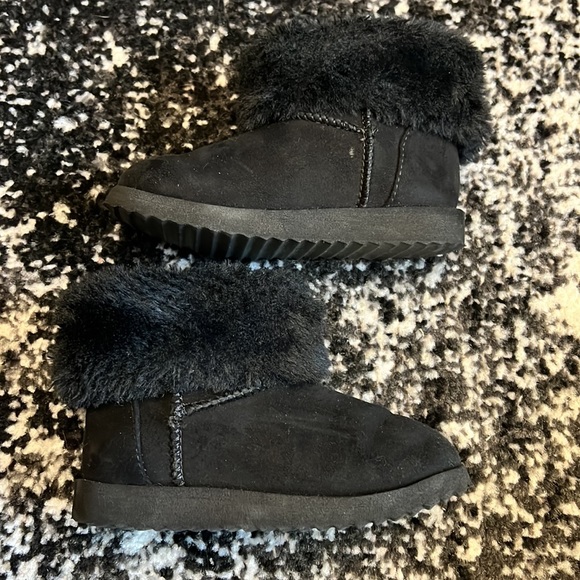 Kids boots- size toddler 8. - Picture 2 of 5